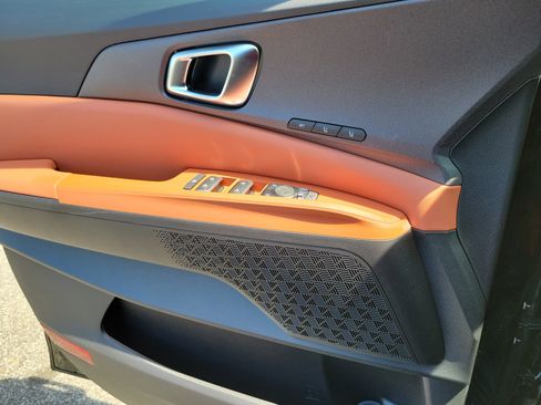 New 2026 Kia Carnival EX FWD image 18