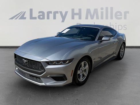 Used 2024 Ford Mustang Coupe image 1