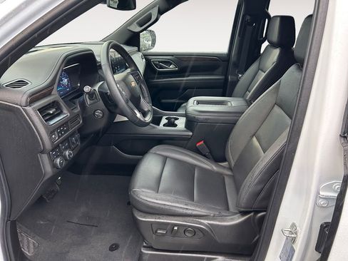 Used 2024 Chevrolet Tahoe LT w/ Luxury Package image 15