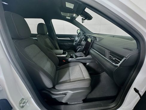 Used 2025 GMC Terrain Elevation image 32