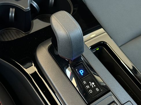 New 2026 Toyota Prius Plug-In Hybrid FWD image 21