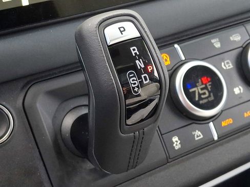 Used 2025 Land Rover Defender 110 S image 15