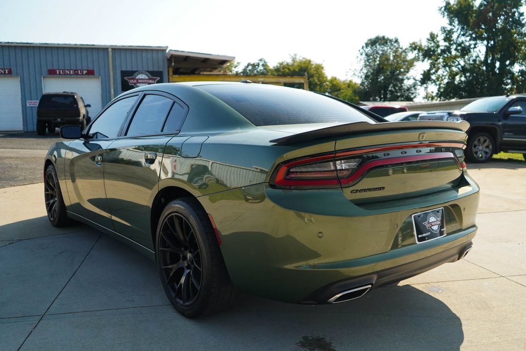 Used 2021 Dodge Charger SXT w/ Blacktop Package RWD image 4