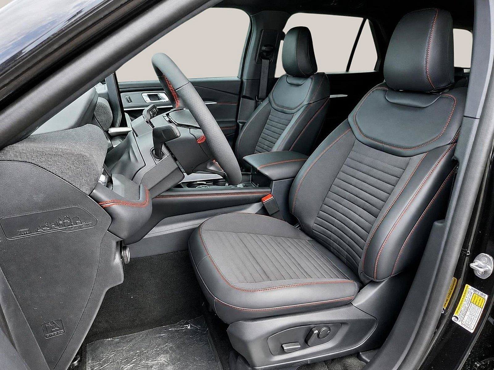 New 2026 Ford Explorer ST-Line w/ ST-Line Street Pack RWD image 15