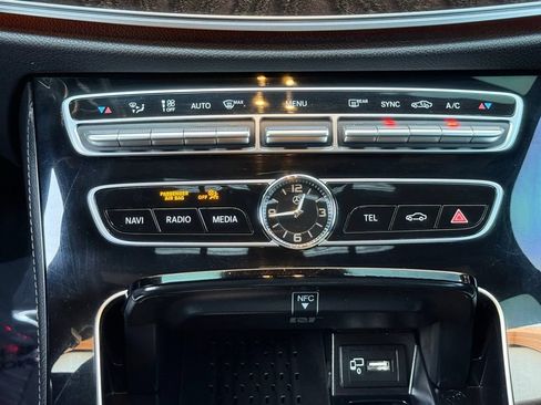 Used 2018 Mercedes-Benz E 400 4MATIC Wagon image 26