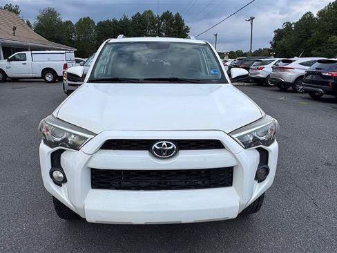 Used 2014 Toyota 4Runner SR5 AWD/4WD image 20