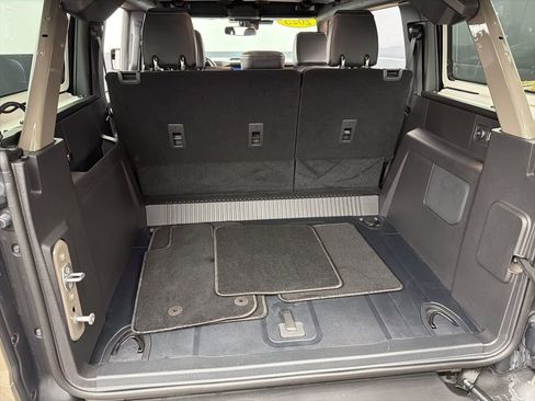 Used 2025 Ford Bronco Badlands image 34