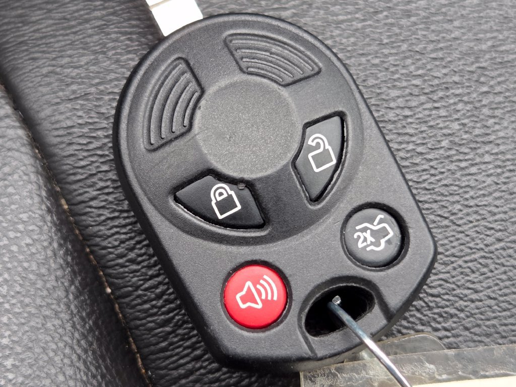 Used 2018 Ford Escape SEL FWD image 36