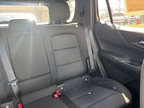 Used 2025 Chevrolet Equinox LT FWD image 37