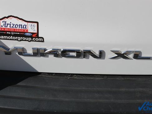 Used 2020 GMC Yukon XL SLT image 25