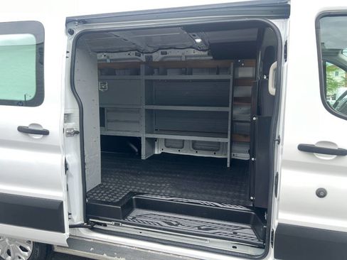 Used 2019 Ford Transit 250 130 Low Roof w/ Exterior Upgrade Package RWD image 8