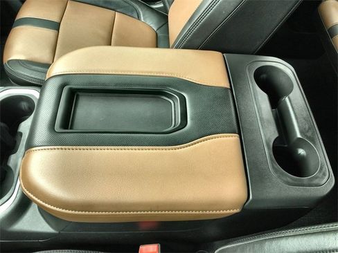 Used 2021 Chevrolet Silverado 1500 High Country w/ Technology Package image 21