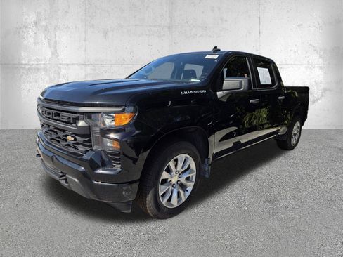 Used 2022 Chevrolet Silverado 1500 Custom RWD image 2