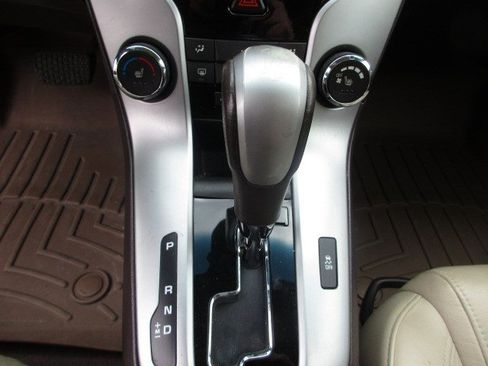 Used 2011 Chevrolet Cruze LT w/ RS Package FWD image 27