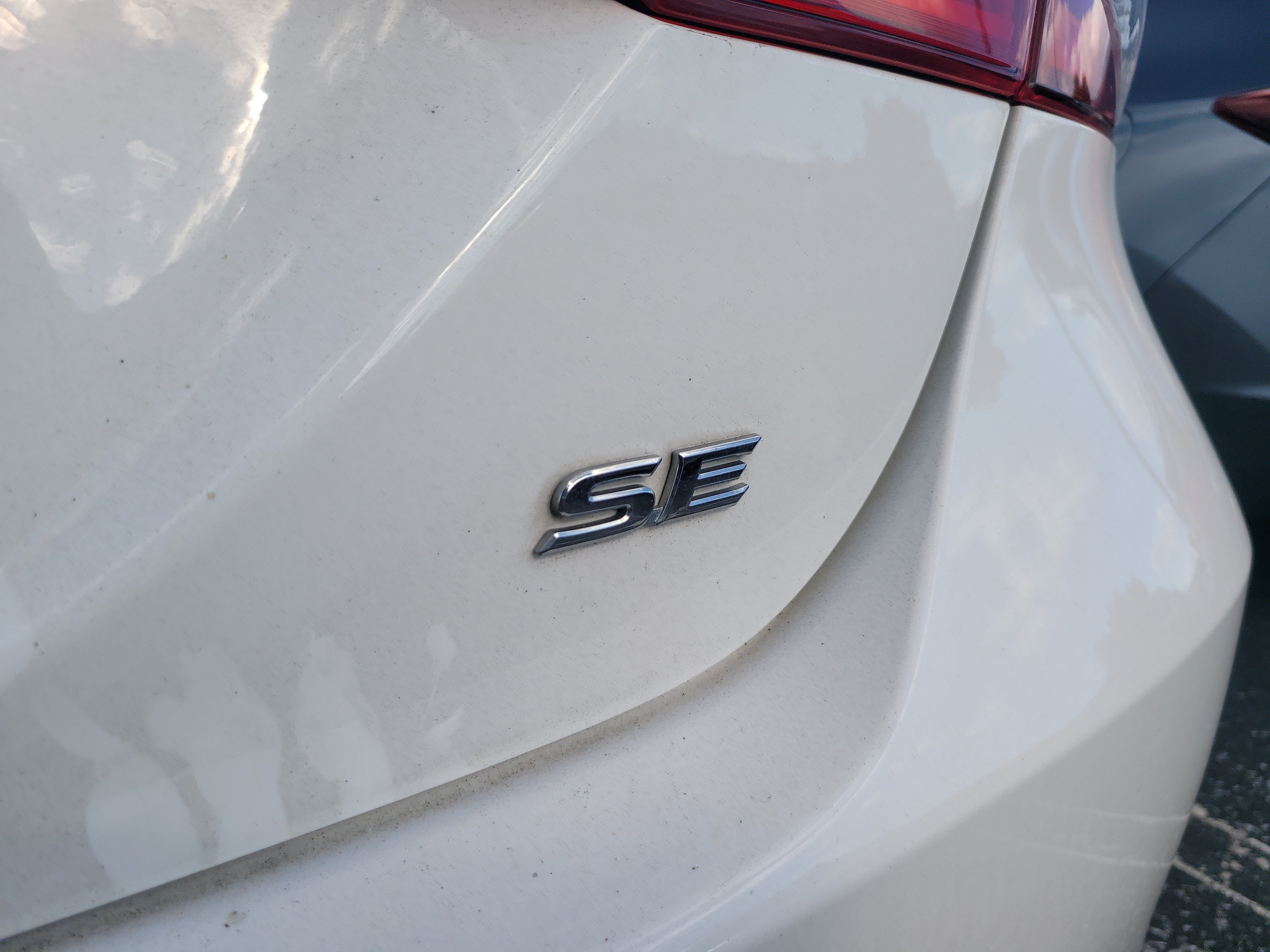 Used 2018 Toyota Camry SE FWD image 9