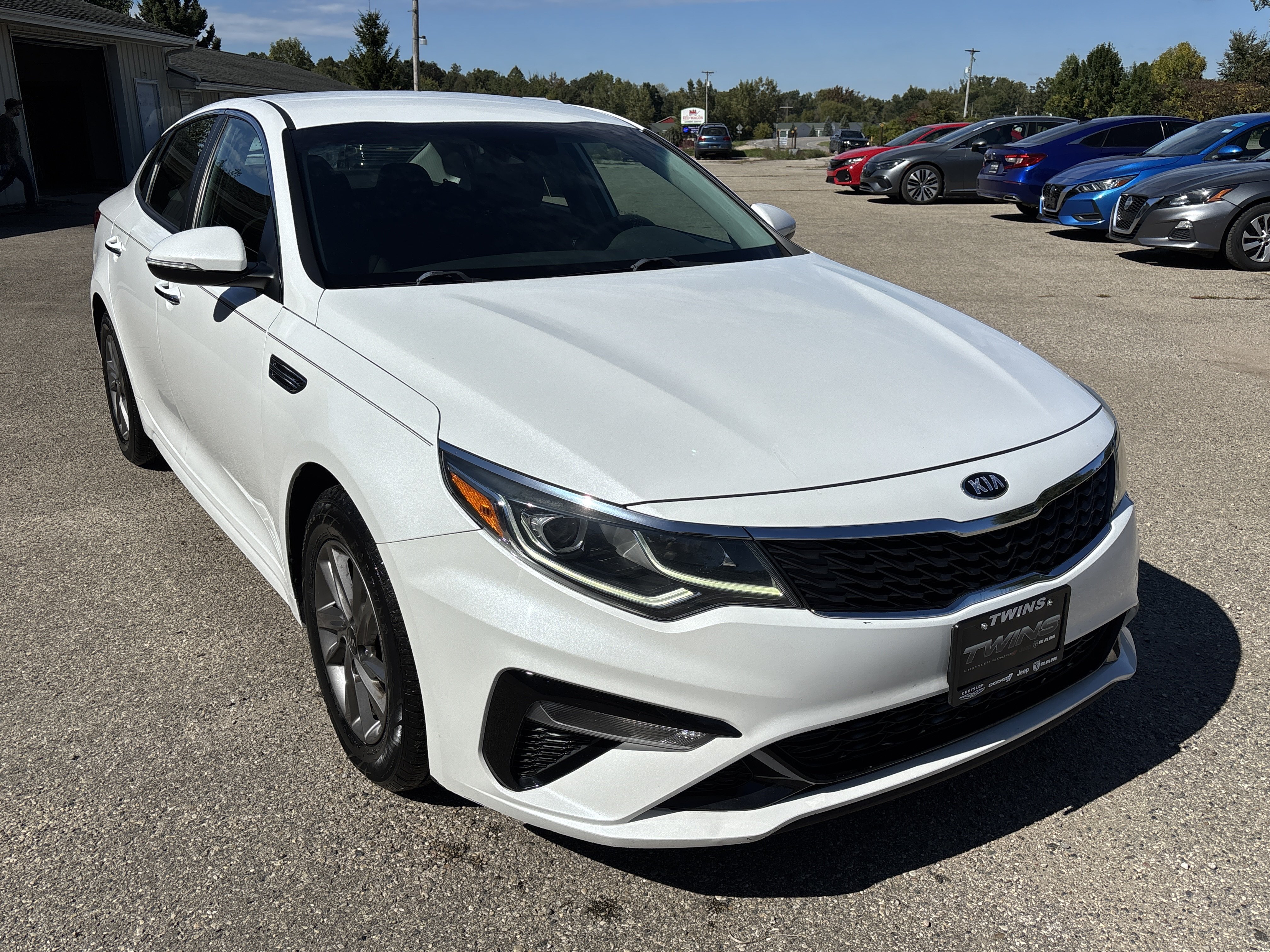 Used 2020 Kia Optima LX FWD image 1
