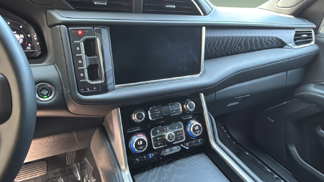 Used 2023 GMC Yukon Denali w/ Max Trailering Package AWD/4WD image 27