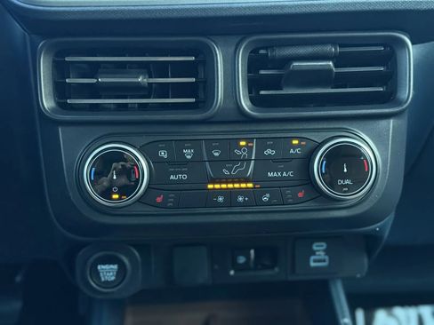 Used 2022 Ford Maverick Lariat w/ Lariat Luxury Package FWD image 36