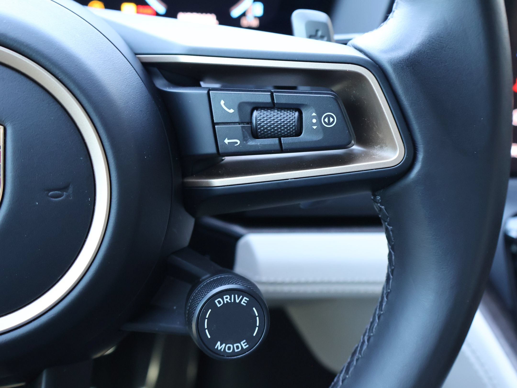 Certified 2024 Porsche Panamera 4 AWD/4WD image 19