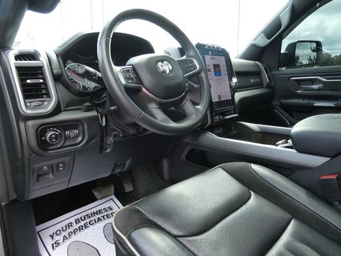 Used 2024 RAM 1500 Laramie AWD/4WD image 24