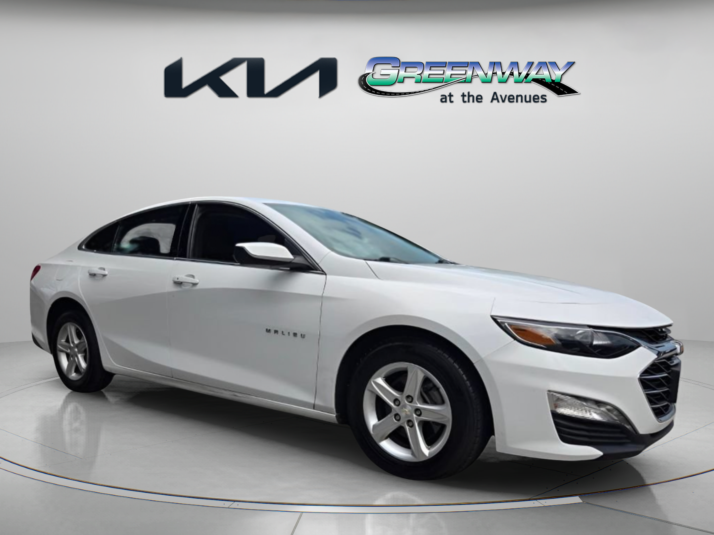 Used 2023 Chevrolet Malibu LT FWD image 1