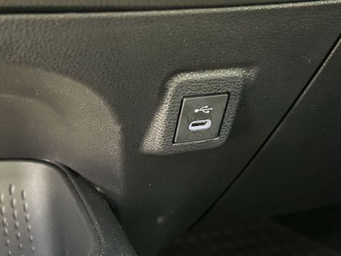 Used 2025 Toyota Corolla LE image 8