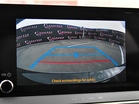 Used 2024 Toyota Prius LE image 17