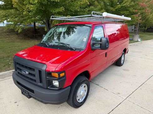 Used 2013 Ford E-250 and Econoline 250 w/ Commercial Cargo Van Pkg image 3