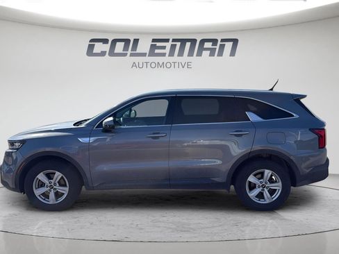 Used 2023 Kia Sorento LX FWD image 4