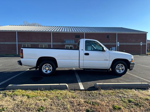 Used 2000 Chevrolet Silverado 1500 2WD Regular Cab image 4