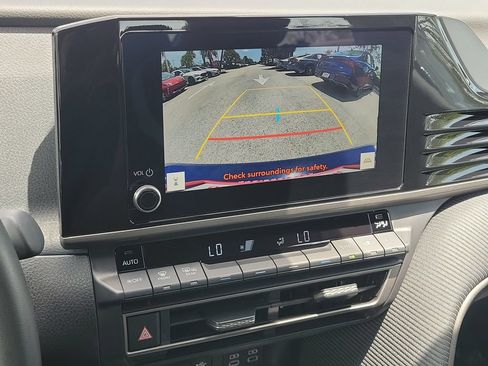 Used 2026 Toyota Camry SE w/ Convenience Package FWD image 15