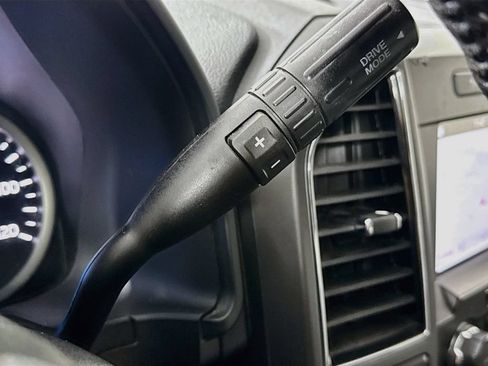 Used 2019 Ford F150 XLT w/ Equipment Group 302A Luxury AWD/4WD image 19