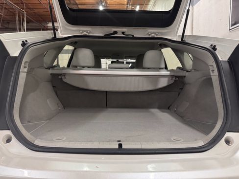 Used 2015 Toyota Prius Four image 16