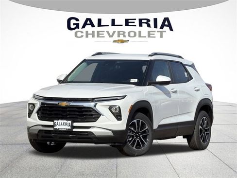 New 2026 Chevrolet TrailBlazer LT w/ Driver Confidence Package image 2