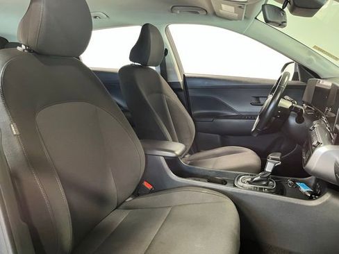 Used 2024 Hyundai Kona SEL FWD image 9