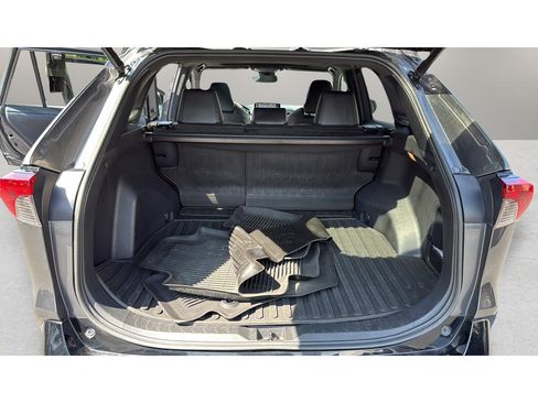 Used 2021 Toyota RAV4 XSE AWD/4WD image 18