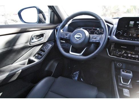 Certified 2023 Nissan Rogue SL w/ SL Premium Package image 8