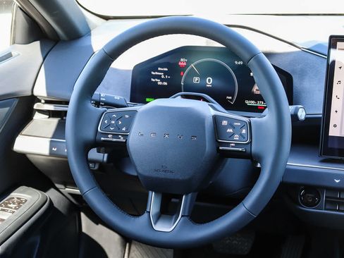 New 2026 Lexus ES 350e FWD image 16