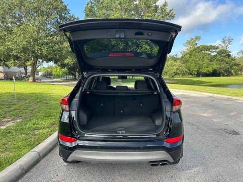 Used 2018 Hyundai Tucson Value FWD image 11