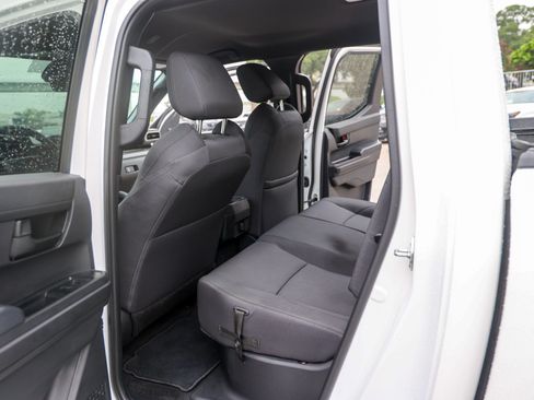 Certified 2025 Toyota Tacoma SR5 AWD/4WD image 37