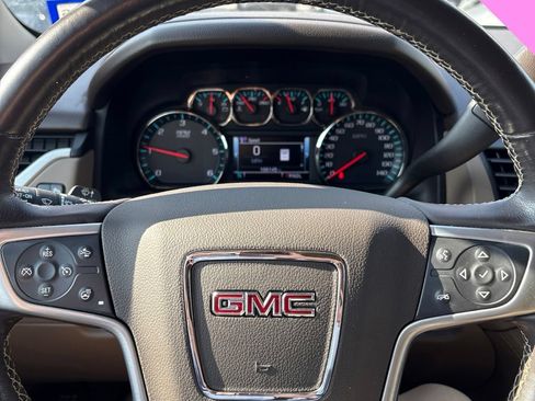 Used 2019 GMC Yukon XL SLT w/ Open Road Package RWD image 7