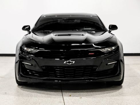 Used 2019 Chevrolet Camaro SS RWD image 3