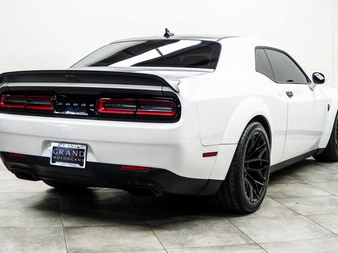 Used 2019 Dodge Challenger SRT Hellcat Redeye image 12