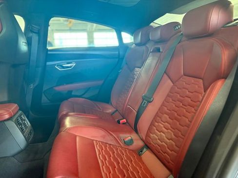 Used 2022 Audi e-tron GT Premium Plus w/ Performance Package image 21