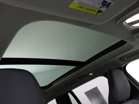 Certified 2025 Volvo XC90 B6 Plus w/ Protection Package Premier image 23