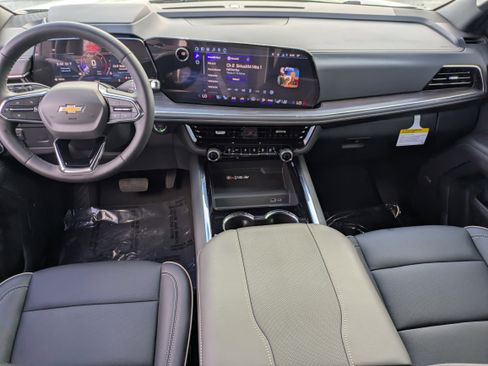 New 2026 Chevrolet Suburban Premier image 20