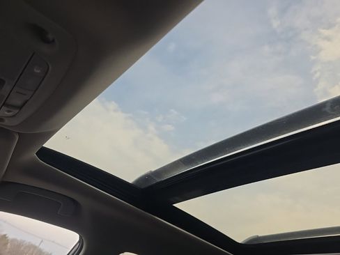 Used 2019 Nissan Rogue SL w/ Premium Package image 28