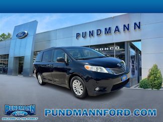 Used 2017 Toyota Sienna XLE FWD video 1