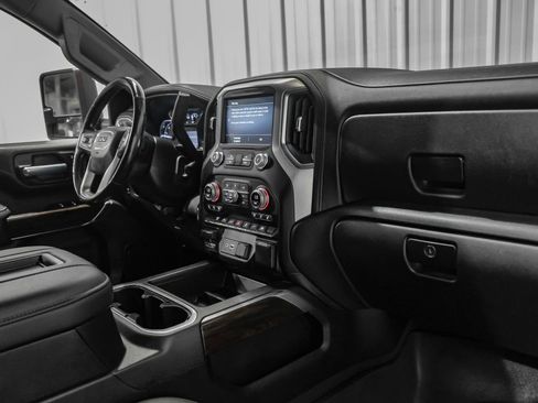 Used 2021 GMC Sierra 3500 SLT w/ SLT Convenience Package image 13
