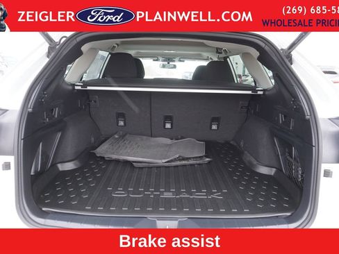 Used 2024 Subaru Outback Premium image 10